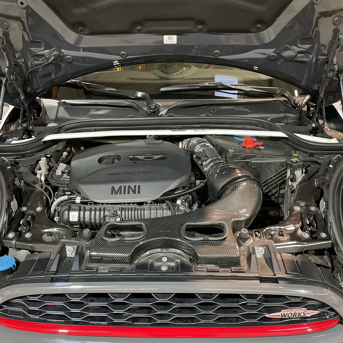 ULTRA RACING Domstrebe MINI Cooper  F55, F56, F57 inkl. S und JCW